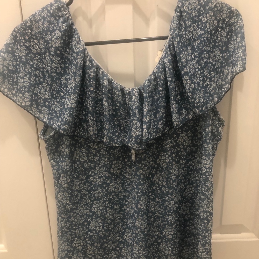 Size S top on or off the shoulders